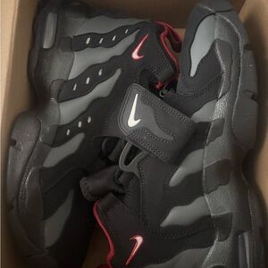 Nike Air DT Max Falcons '96 Diamond Turf Deion Sanders